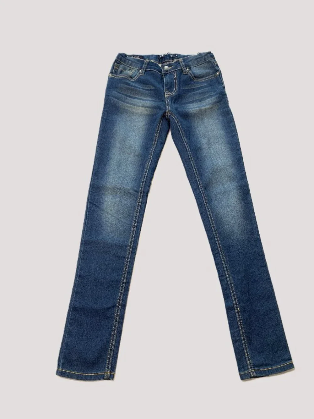 3 Piece Kids Bundle. Vigoss Jeans Stretchy. Short Sleeve Grapich Tees Size 12
